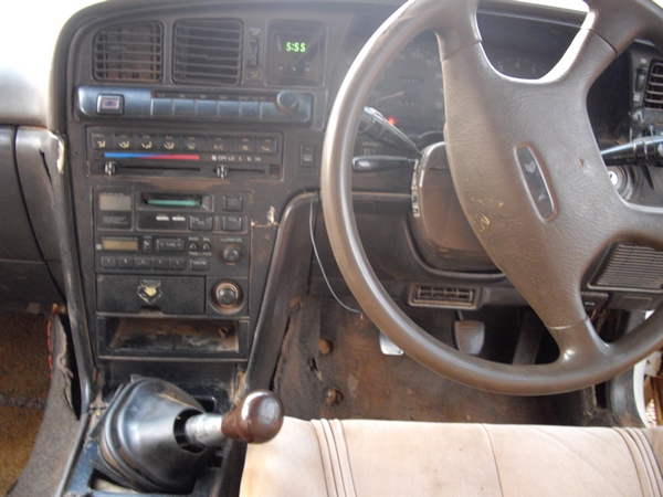 Cockpit d'un taxi tanzanien