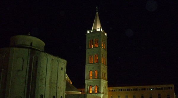 Cathédrale de la Sainte Anastasie, vue de nuit